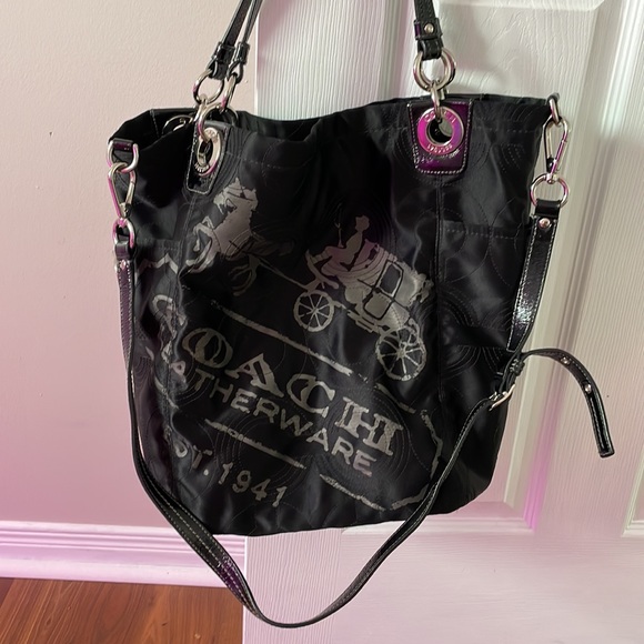 Coach Tote/Crossbody - Picture 2 of 8